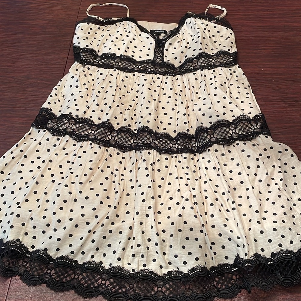 Express dress - Picture 5 of 11